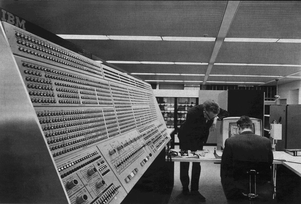 How Do Mainframe Computers Work? A Quick Guide